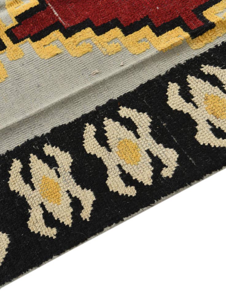 Detail image of  8' 4 x 10' 6  Hand Knotted Darya Wool Rug