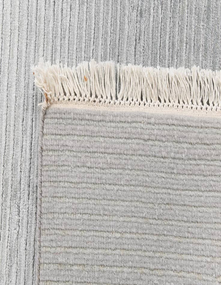 Detail image of  6' 6 x 10'  Hand Knotted Darya Wool Rug