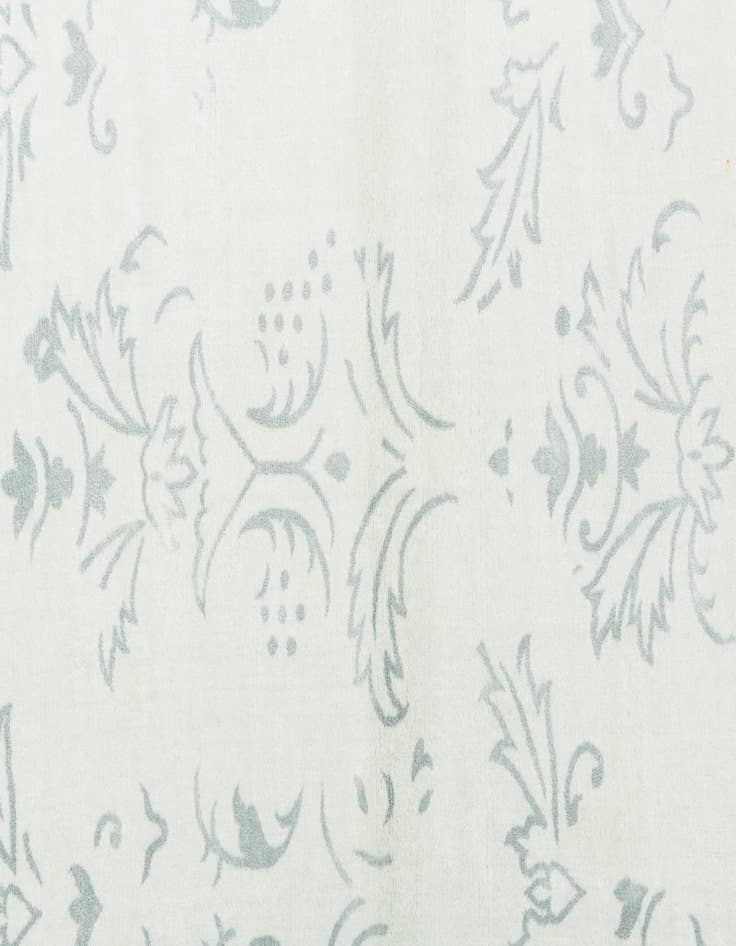 Detail image of  2' 7 x 4' 8  Hand Knotted Darya Wool Rug