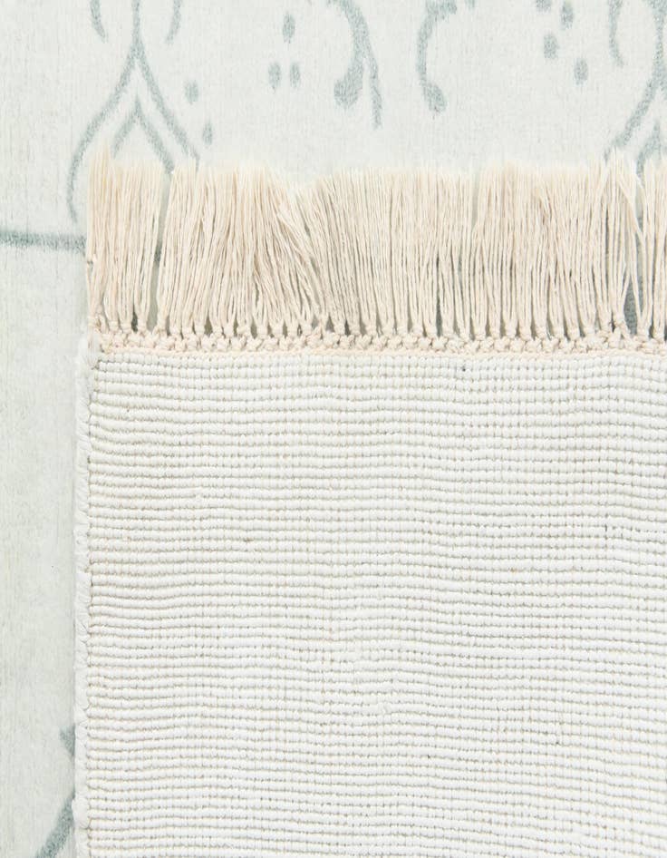 Detail image of  2' 7 x 4' 8  Hand Knotted Darya Wool Rug