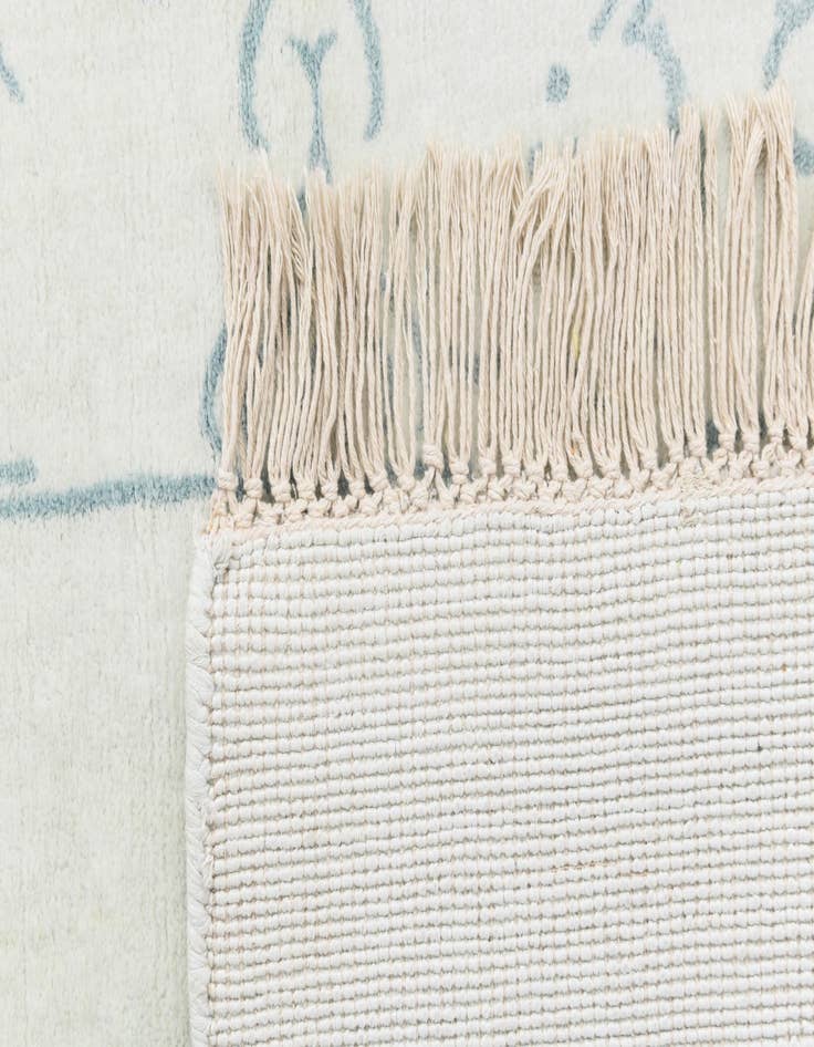 Detail image of  2' 7 x 5'  Hand Knotted Darya Wool Rug