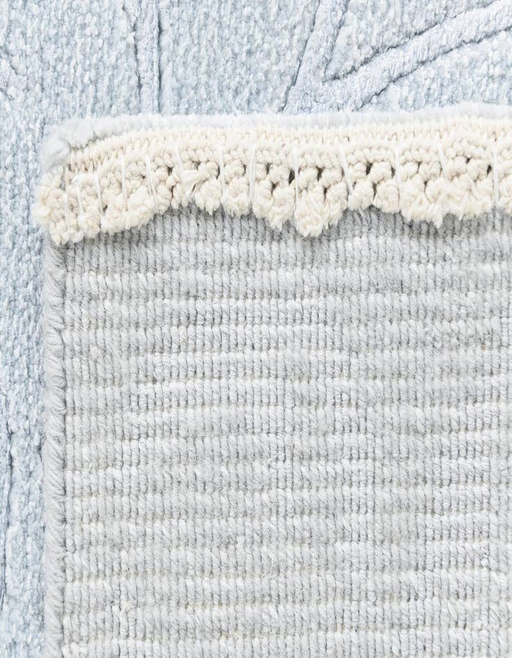 Detail image of  4' 3 x 6' 3 Darya Rug