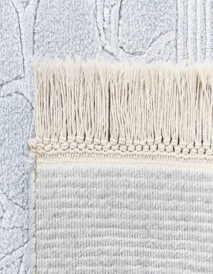 Detail image of  4' 4 x 6' 4 Darya Rug