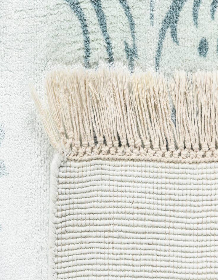 Detail image of  4' x 6' Darya Rug