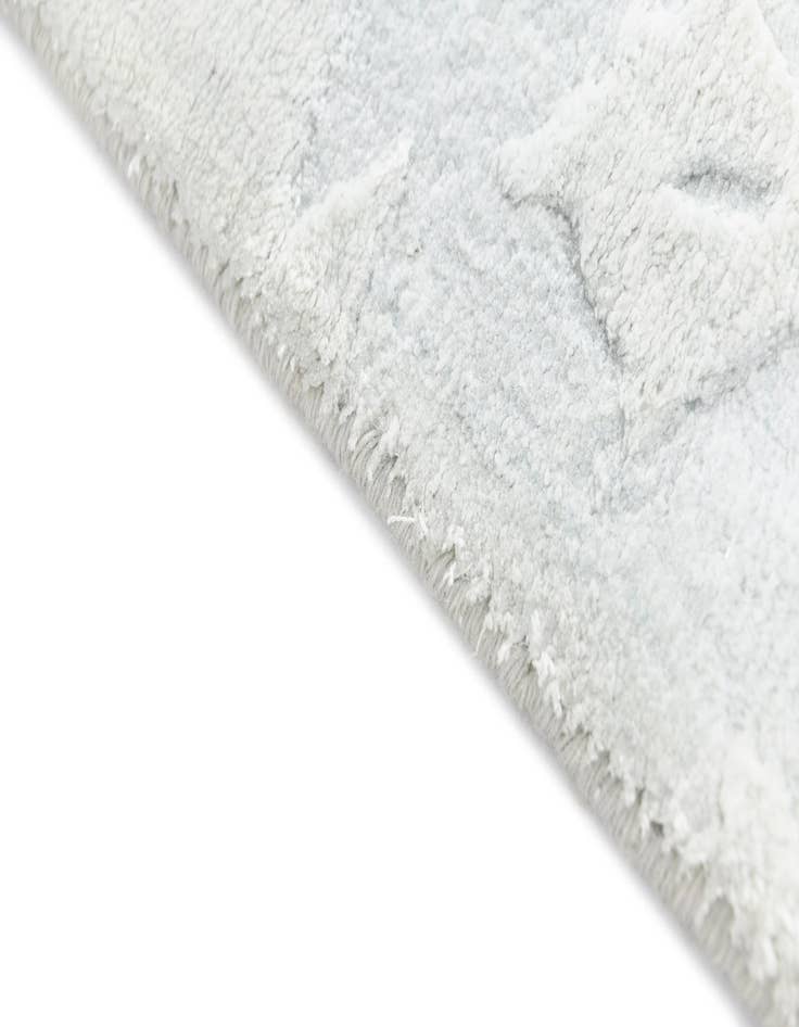 Detail image of  4' 3 x 6' 2 Darya Rug