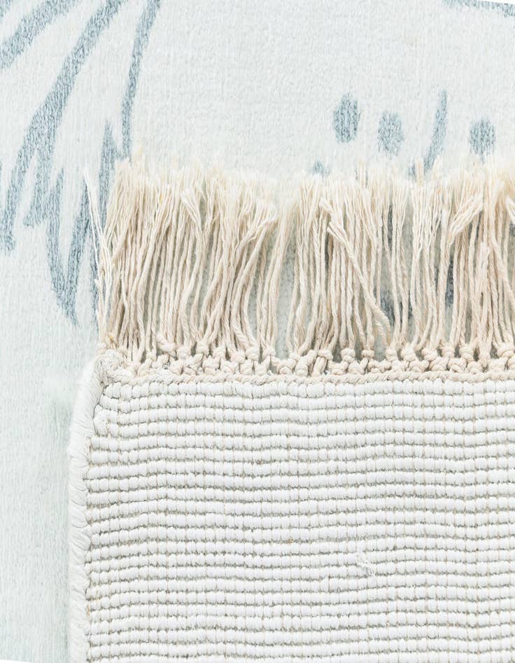 Detail image of  4' x 5' 11 Darya Rug