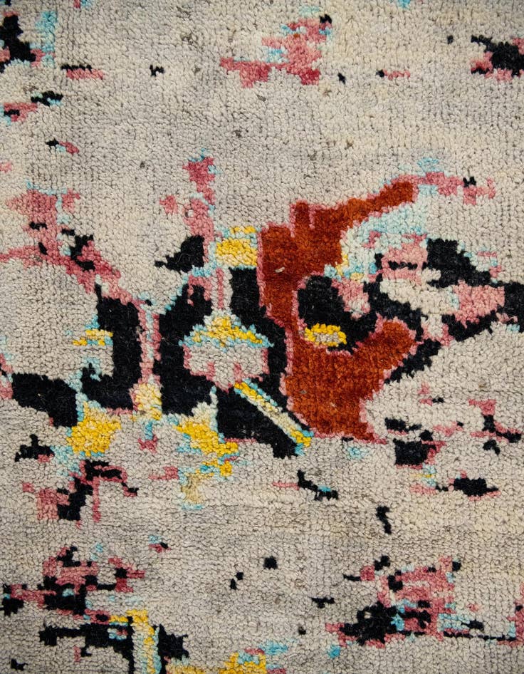 Detail image of  12' 6 x 15' 3  Hand Knotted Darya Wool Rug