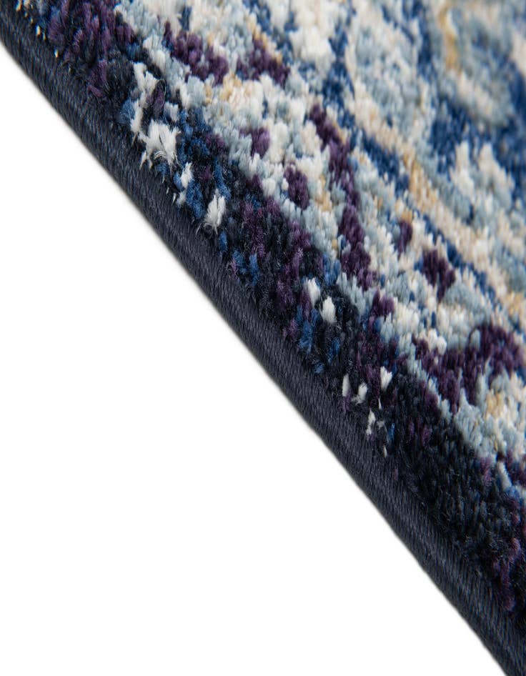 Detail image of  5' 3 x 7' 6 Fleur Rug