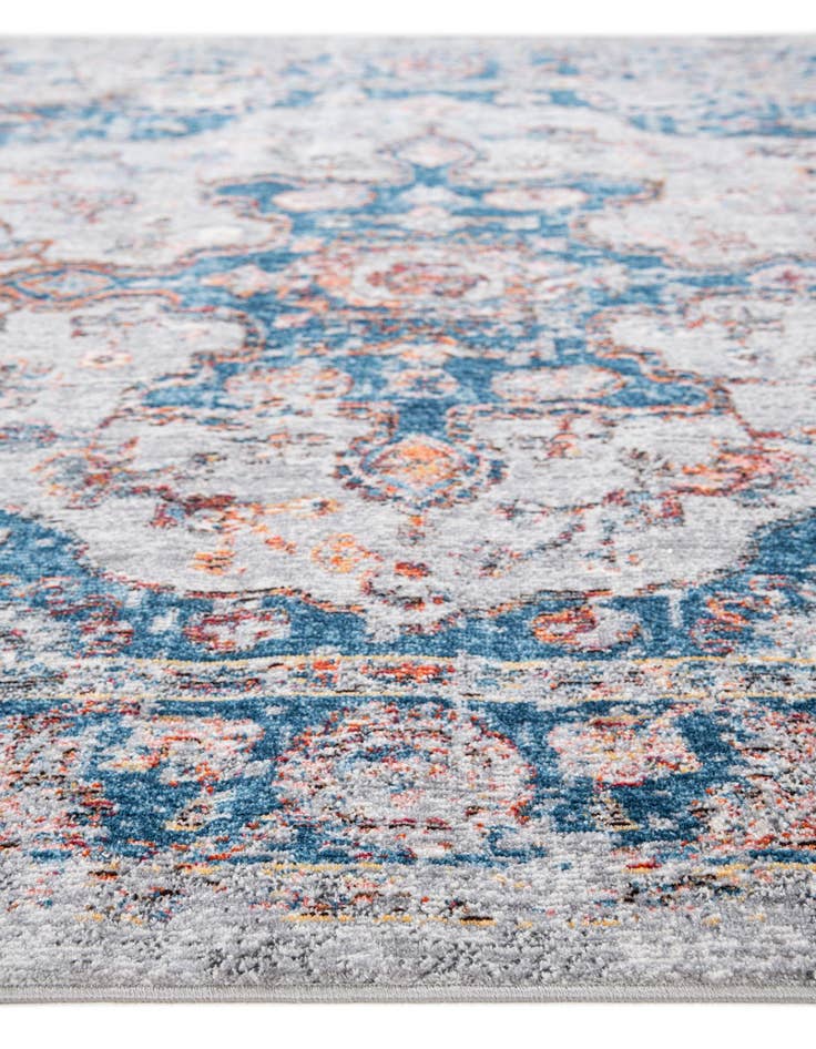 Detail image of  5' 2 x 7' 8 Fleur Rug