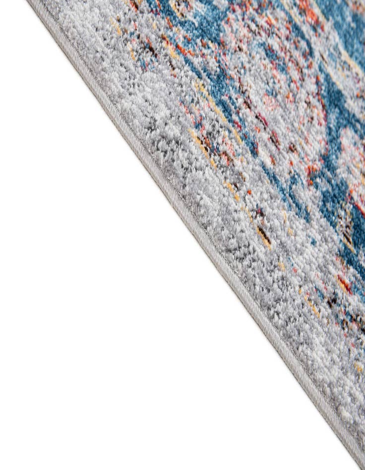 Detail image of  5' 2 x 7' 8 Fleur Rug