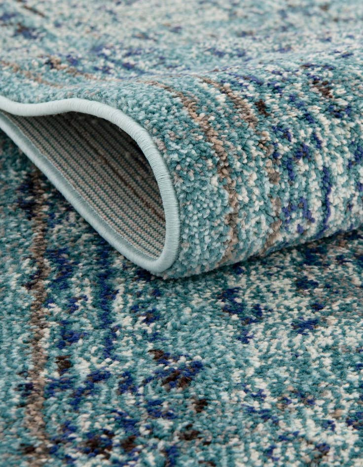 Detail image of  7' x 10'  Washable Fleur Rug