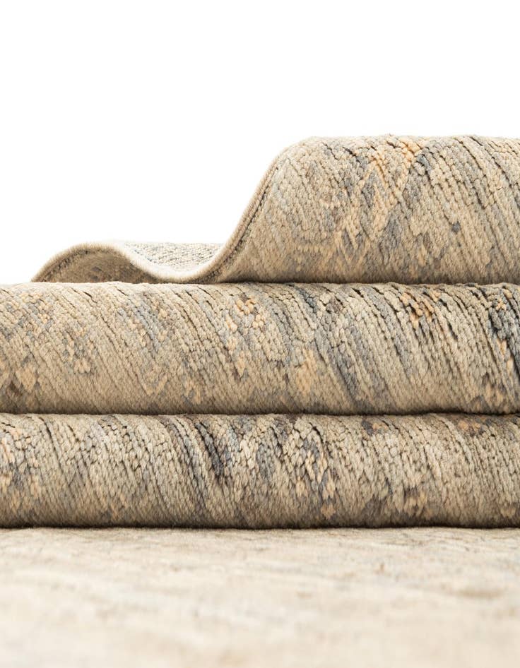 Detail image of  7' 5 x 9' 11 Ghazni Diyar Rug