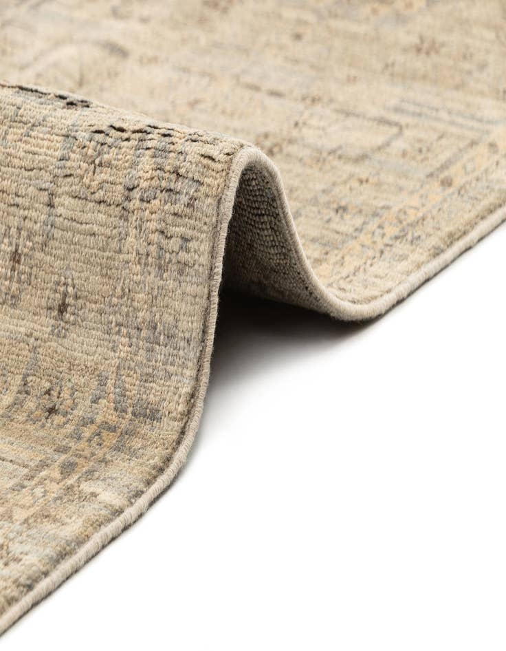 Detail image of  7' 5 x 9' 11 Ghazni Diyar Rug