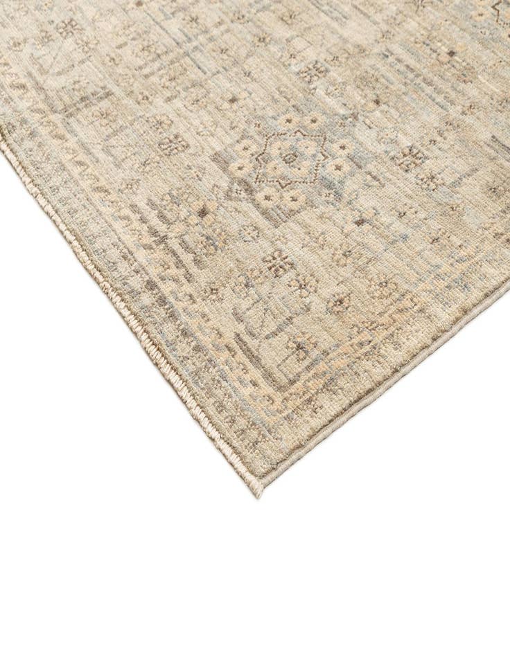 Detail image of  7' 5 x 9' 11 Ghazni Diyar Rug