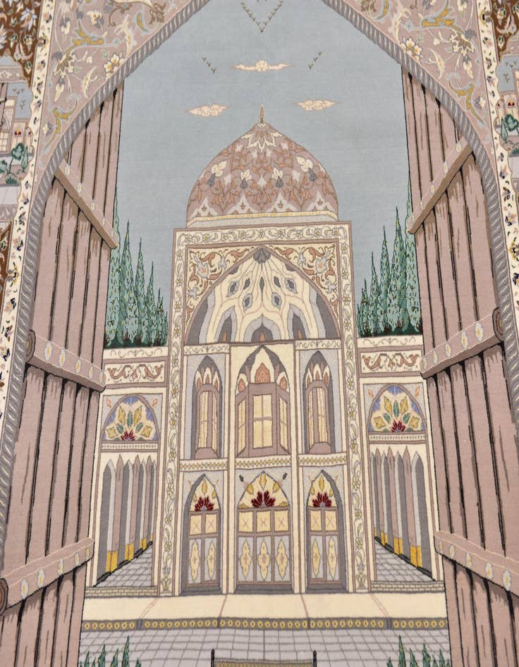 Detail image of  4' 4 x 6' 6  Hand Knotted Isfahan Persian Rug