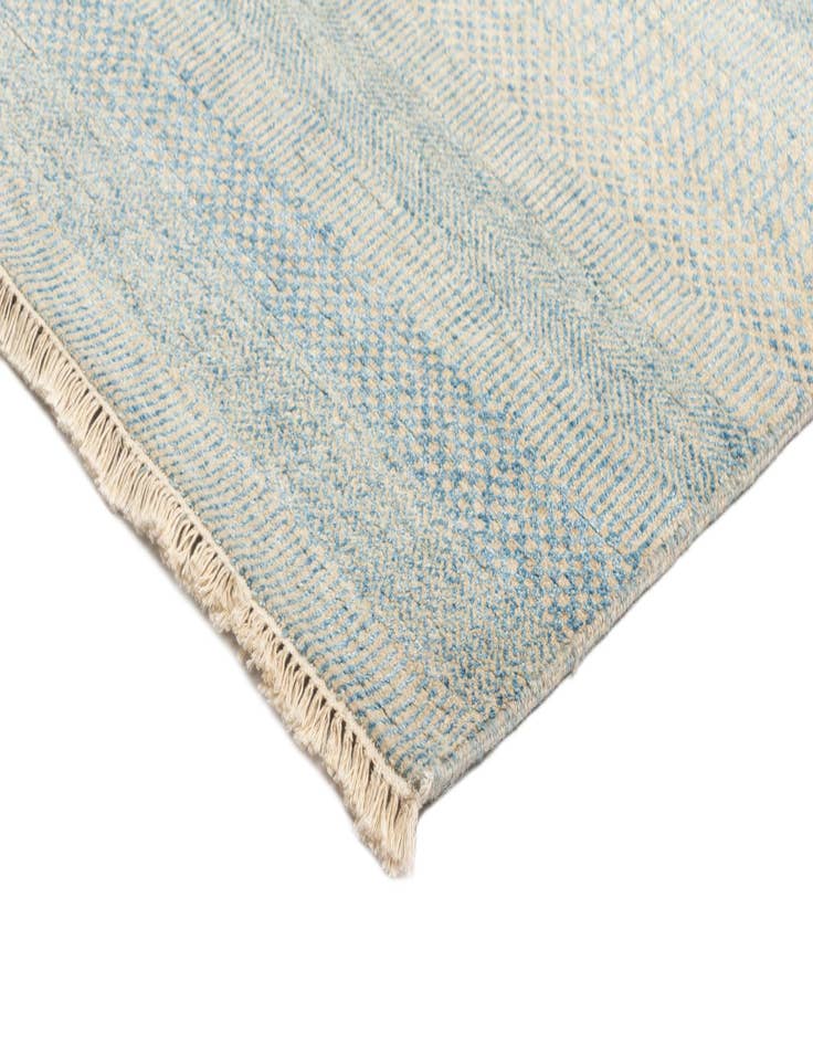 Detail image of  8' x 10' 1 Kamla Wool Rug