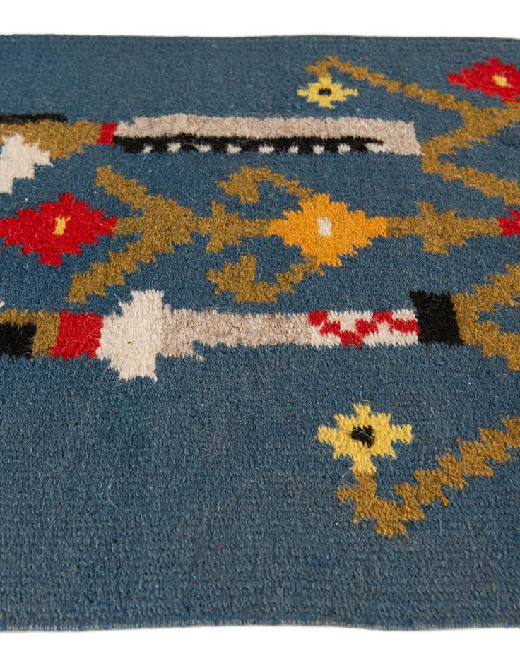 Detail image of  1' 4 x 1' 7  Hand Woven Kilim Dhurrie Wool Rug