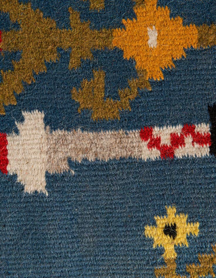 Detail image of  1' 4 x 1' 7  Hand Woven Kilim Dhurrie Wool Rug