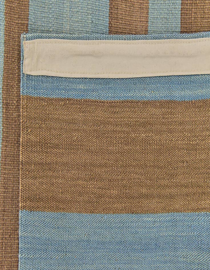 Detail image of  4' 4 x 5' 10  Hand Woven Kilim Modern Wool Rug