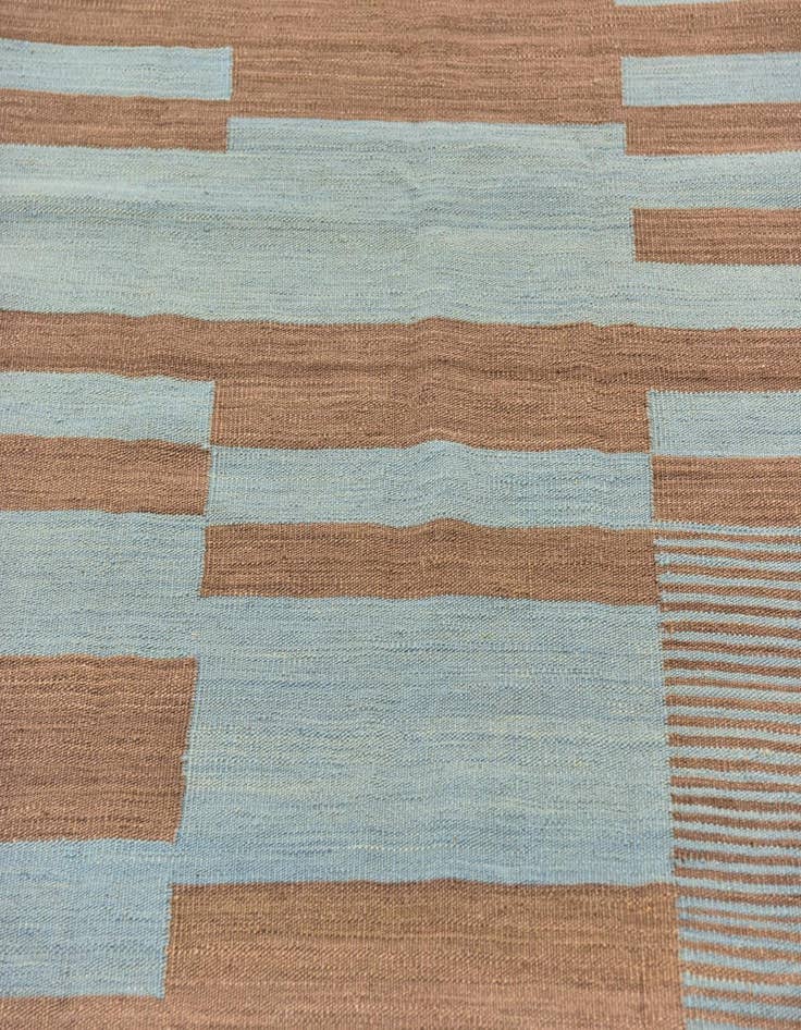 Detail image of  4' 4 x 5' 10  Hand Woven Kilim Modern Wool Rug