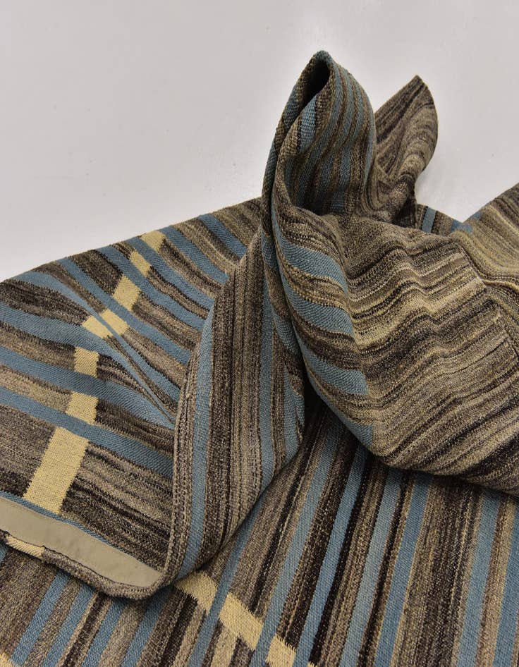 Detail image of  5' 8 x 8'  Hand Woven Kilim Modern Wool Rug