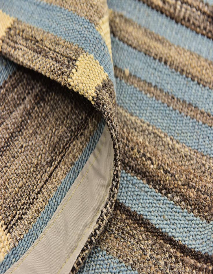 Detail image of  5' 8 x 8' 3  Hand Woven Kilim Modern Wool Rug