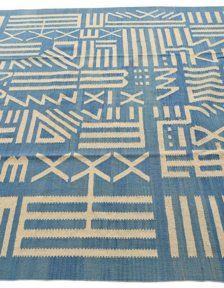 Detail image of  6' 11 x 9' 7  Hand Woven Kilim Modern Wool Rug