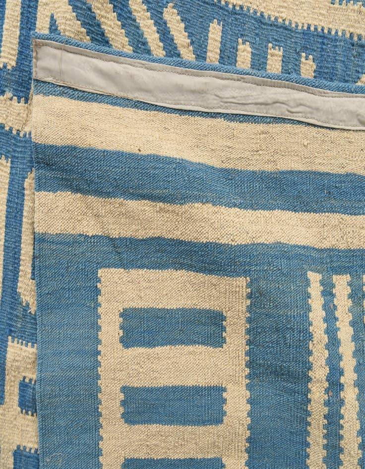 Detail image of  6' 11 x 9' 7  Hand Woven Kilim Modern Wool Rug