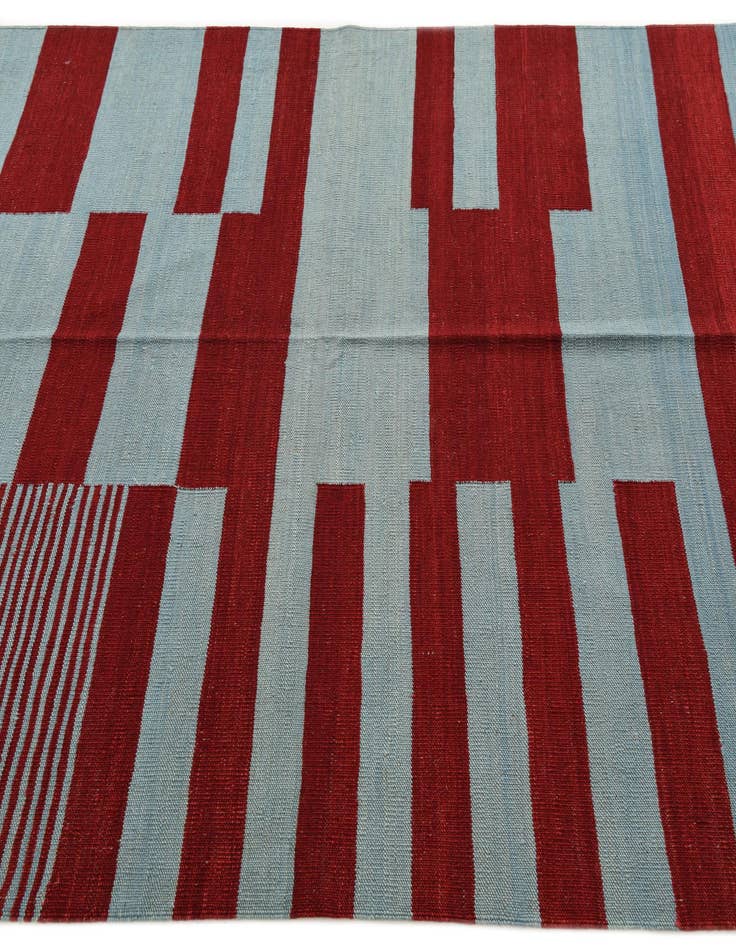 Detail image of  5' 4 x 6' 8  Hand Woven Kilim Modern Wool Rug