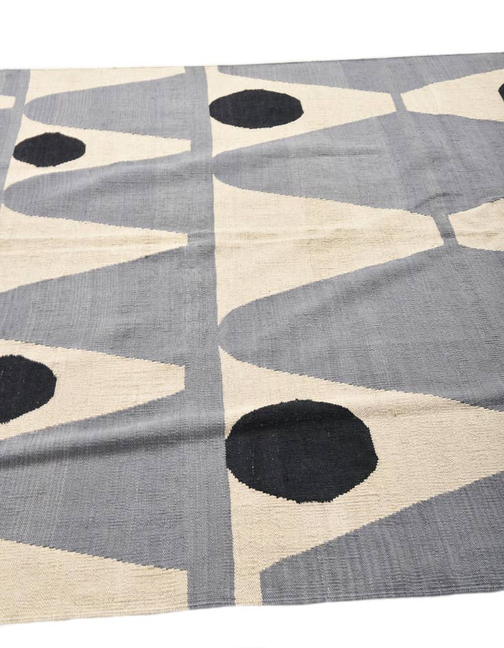 Detail image of  5' 11 x 7' 6  Hand Woven Kilim Modern Wool Rug