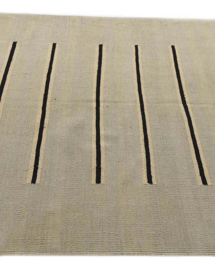 Detail image of  4' x 6'  Hand Woven Kilim Modern Wool Rug