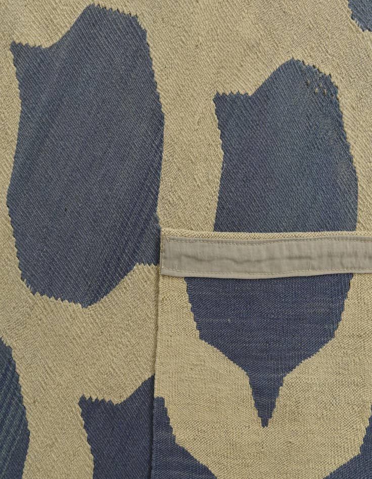 Detail image of  5' 10 x 7' 10  Hand Woven Kilim Modern Wool Rug