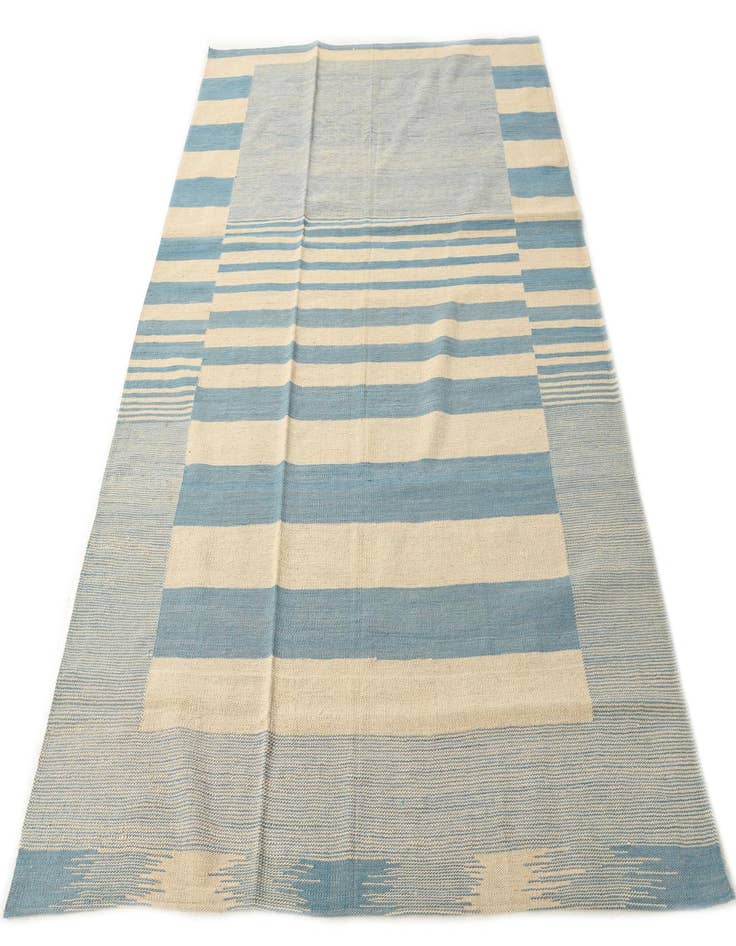 Detail image of  5' 9 x 7' 7  Hand Woven Kilim Modern Wool Rug