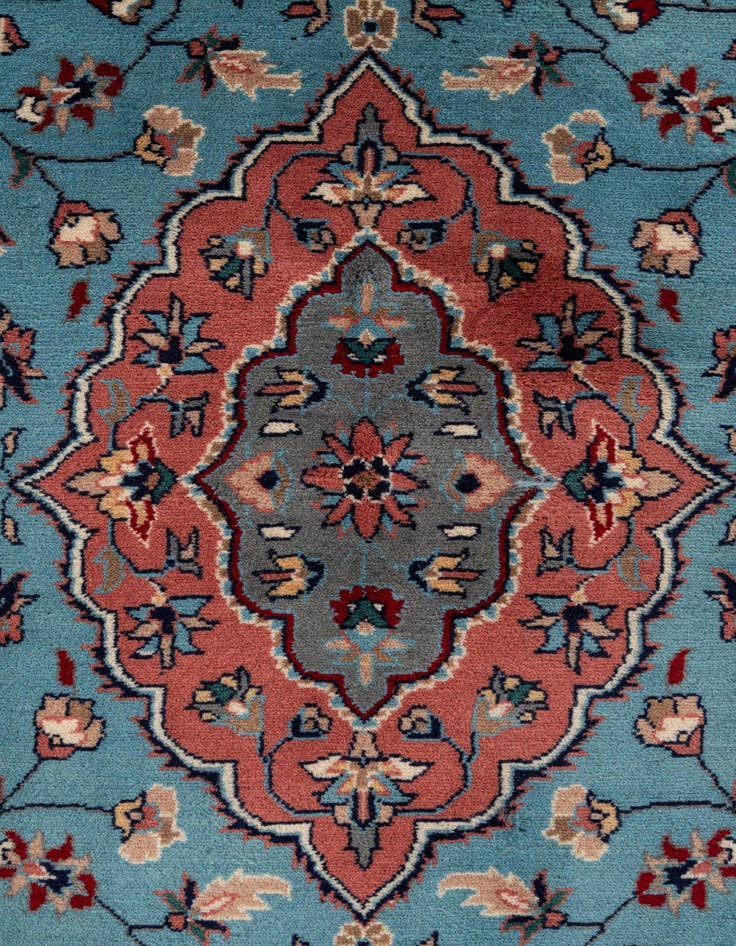 Detail image of  5' 1 x 8' 4  Hand Knotted Lahour Wool Rug
