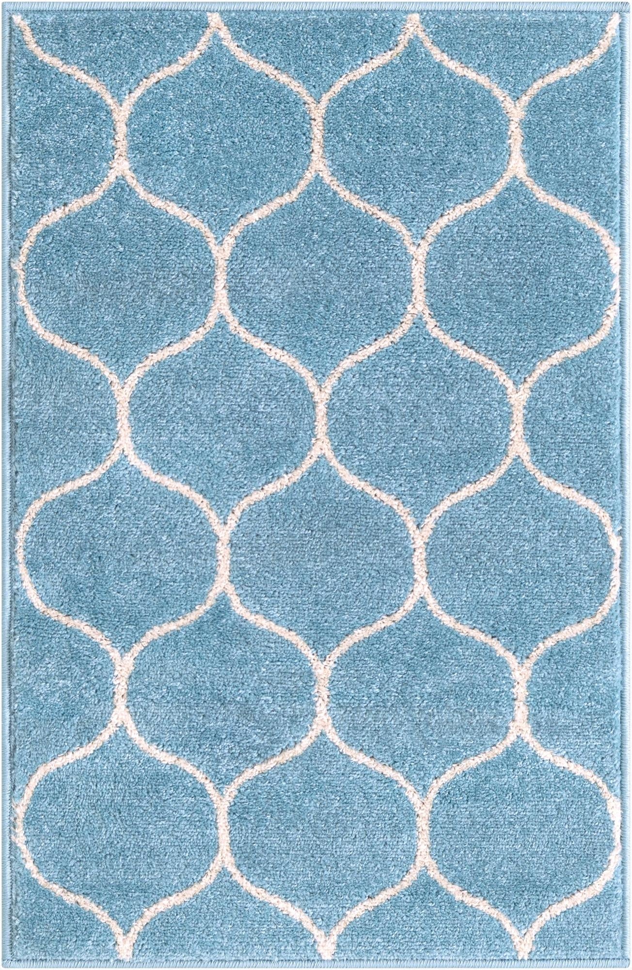  2' x 3' Lattice Frieze Rug