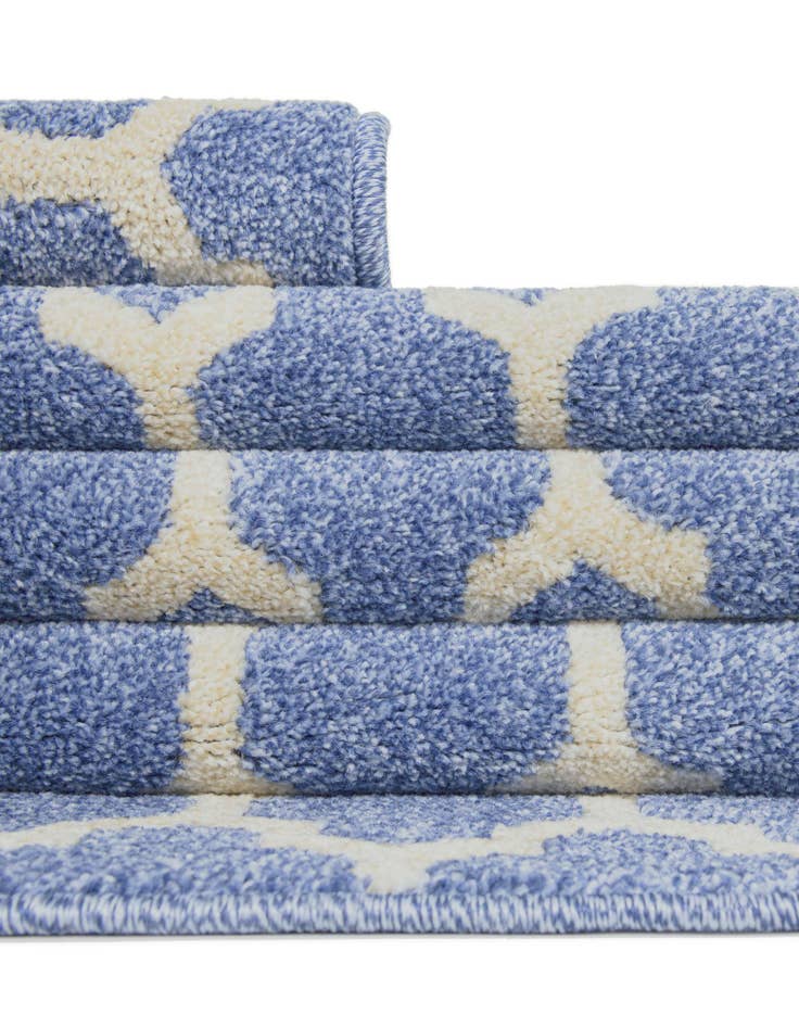 Detail image of  3' x 5' 3 Lattice Rug