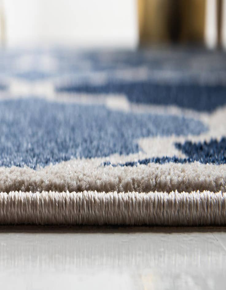 Detail image of  9' x 12' Lattice Rug