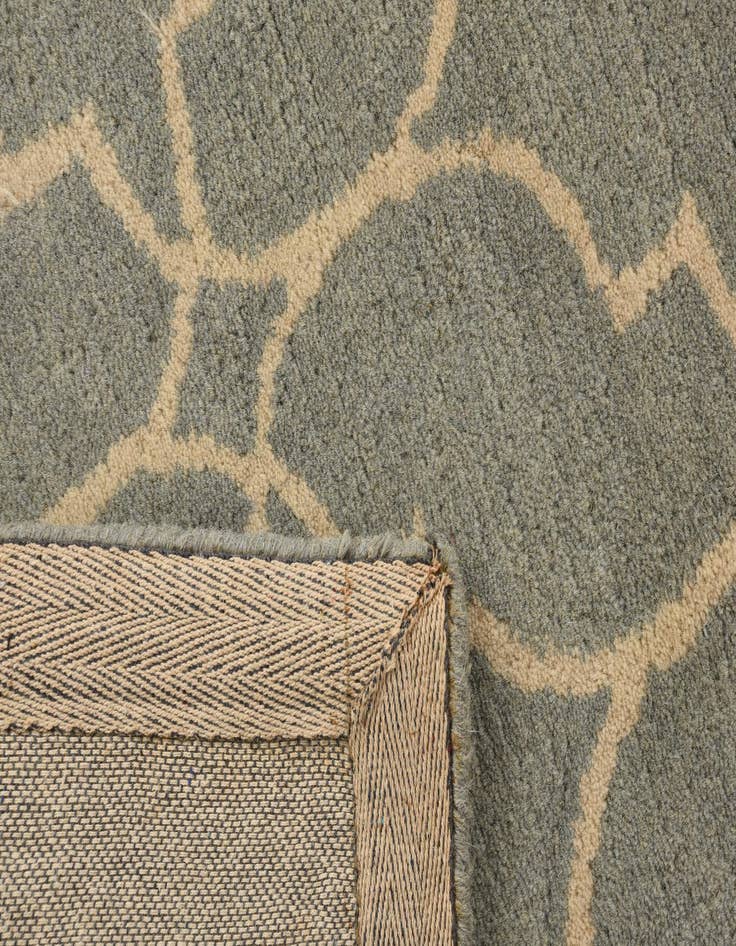 Detail image of  5' 1 x 8' Luna Rug