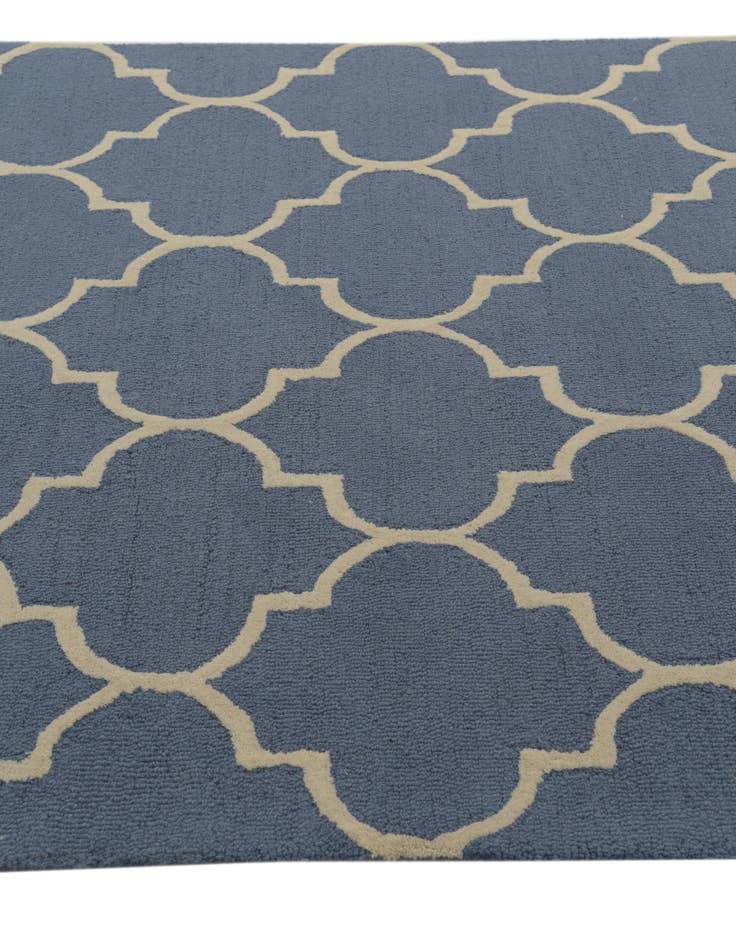 Detail image of  5' 1 x 8' Luna Rug