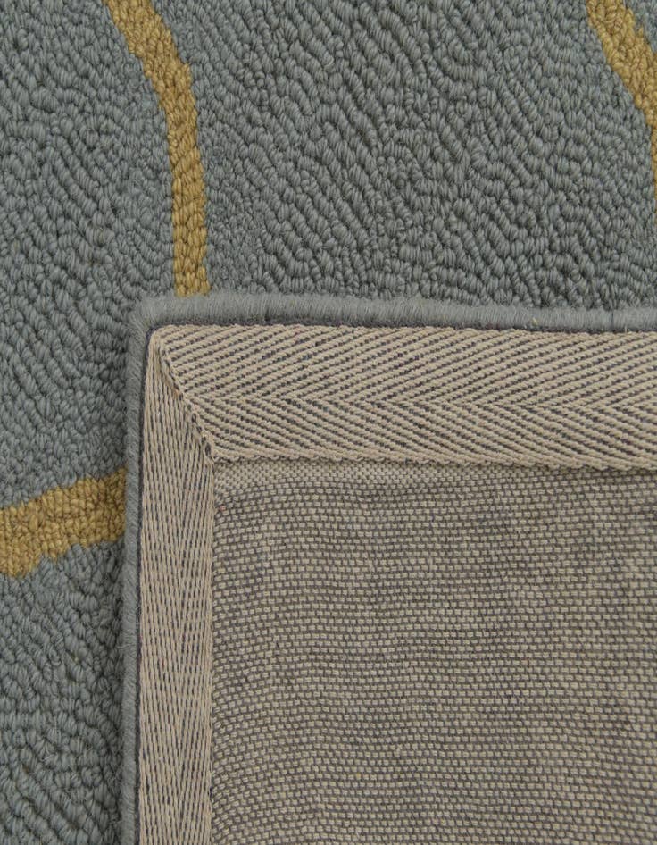 Detail image of  5' x 8' Luna Wool Rug