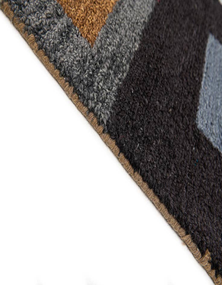 Detail image of  8' x 10' Luna Wool Rug