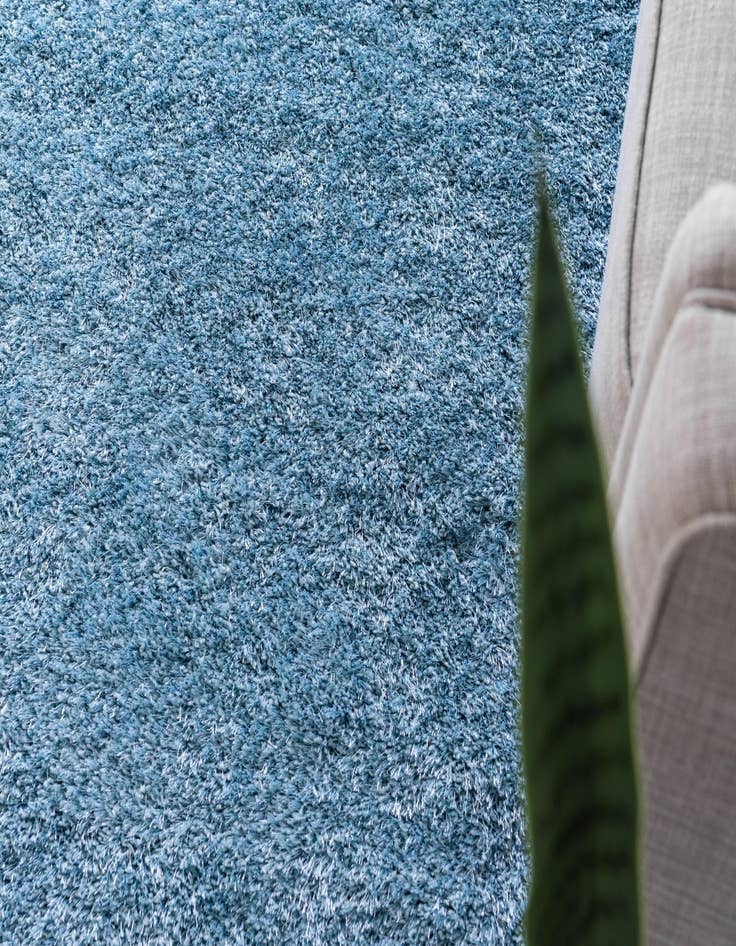 Detail image of 5' x 8' Luxury Solid Shag Rug