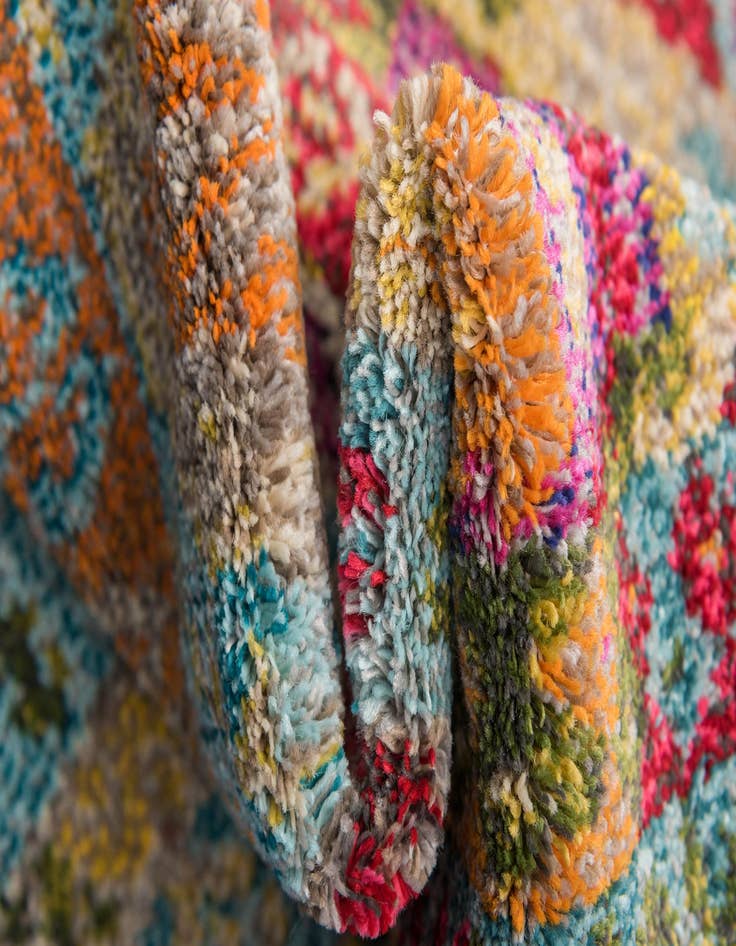 Detail image of  3' 3 x 5' 3  Washable Mesa Rug