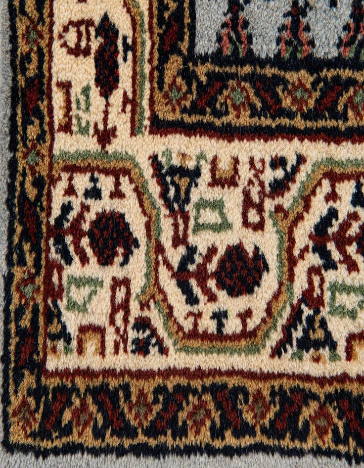 Detail image of  3' 1 x 5' 5  Hand Knotted Mir Wool Rug