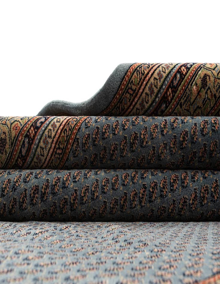 Detail image of  7' 4 x 9' 9  Hand Knotted Mir Wool Rug