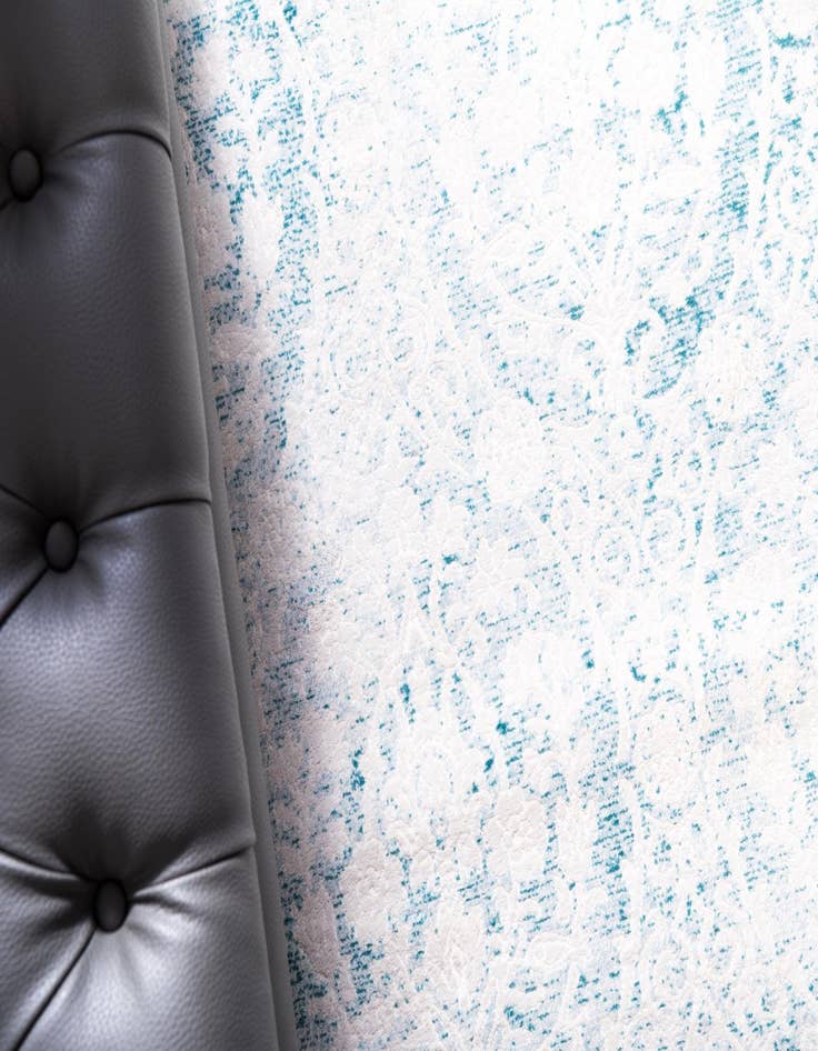 Detail image of  7' x 10' Modern Classical Rug