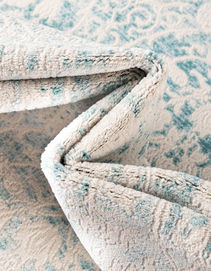 Detail image of  7' x 10' Modern Classical Rug