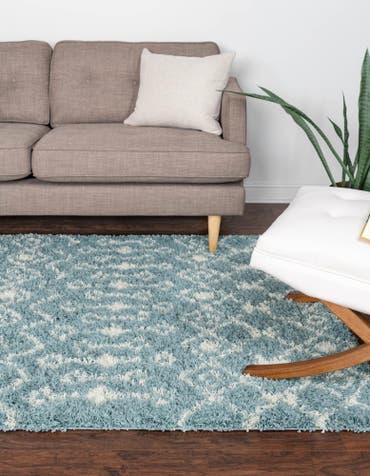  5' 3 x 8' Moroccan Trellis Shag Rug