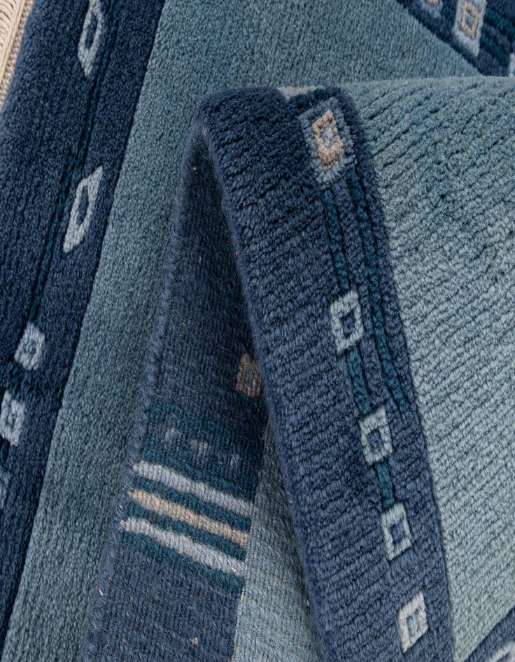 Detail image of  2' 1 x 3' 3  Hand Knotted Nepal Wool Rug