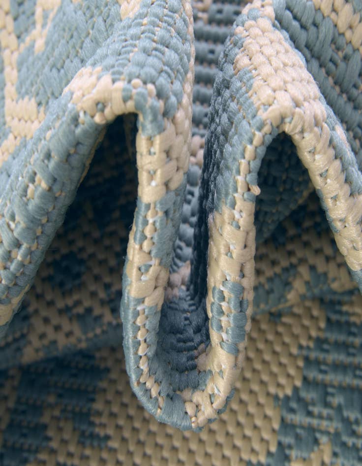 Detail image of  7' x 10'  Washable Botanical Indoor / Outdoor Rug